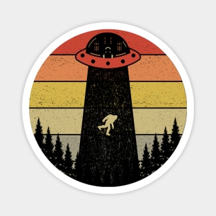 Bigfoot Ufo Abduction Sasquatch Retro Vintage Magnet